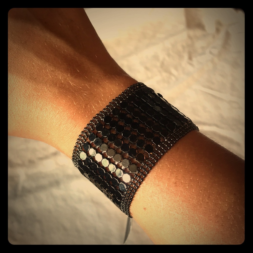 NWT- Gunmetal chainmail bracelet